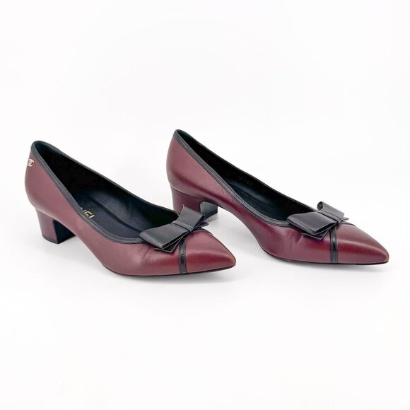 Chanel Pointed Toe Bow Pumps Size 38 US 7-7.5 Maroon Leather CC Mid Block Heel - Picture 1 of 15